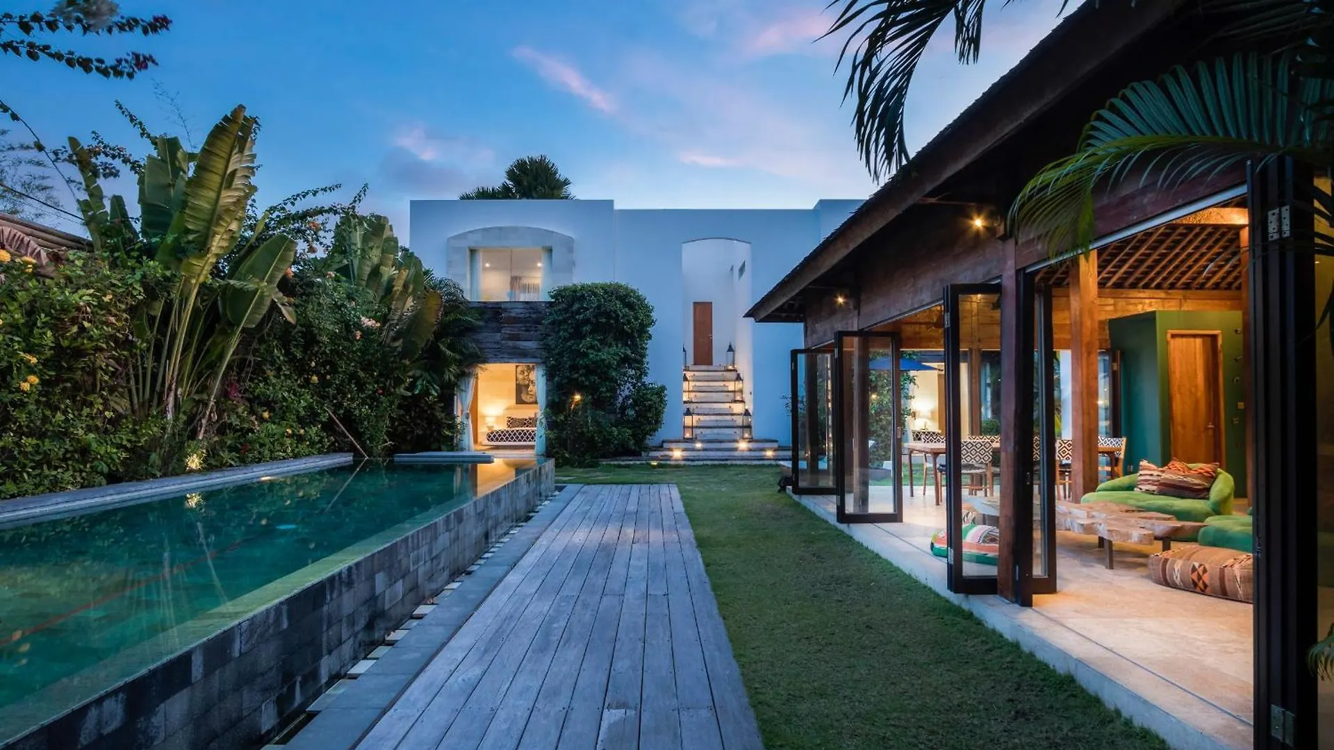 Elegant Villa Casabianca - Tropical Pool & Garden, Near Potato Head Beach Club! Seminyak  Indonesia