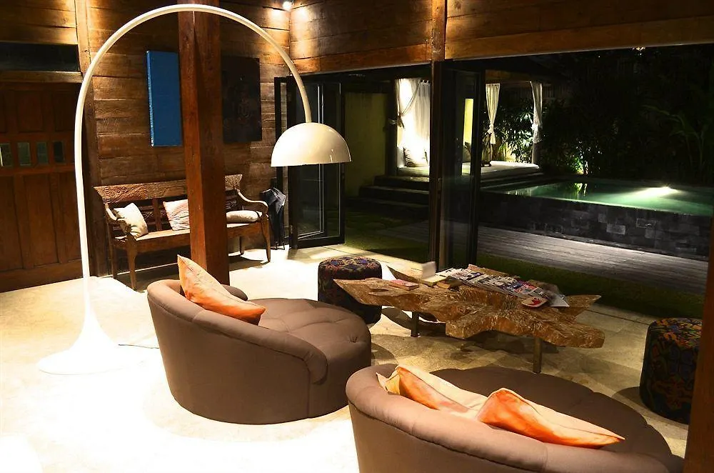 Elegant Villa Casabianca - Tropical Pool & Garden, Near Potato Head Beach Club! Seminyak