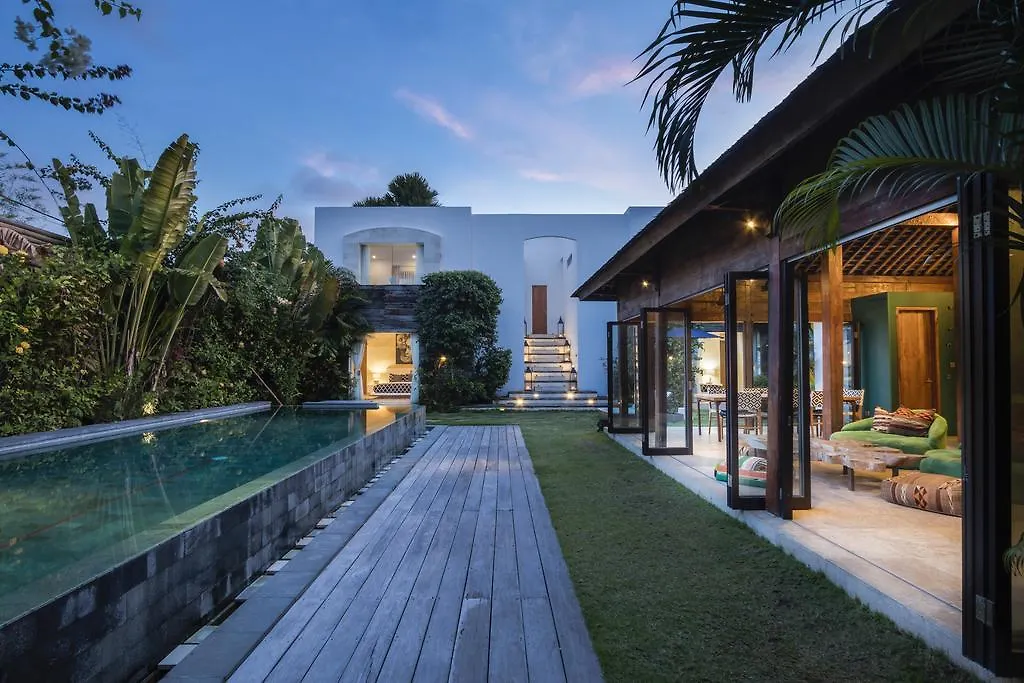 Elegant Villa Casabianca - Tropical Pool & Garden, Near Potato Head Beach Club! Seminyak  Indonesia